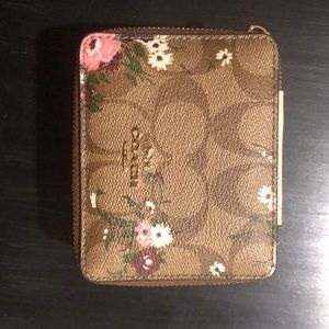 NWOT Coach Jewelry Box Signature Canvas Evergreen Floral Print